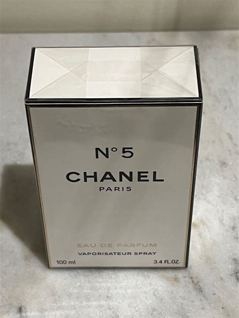 Chanel no 5 young women